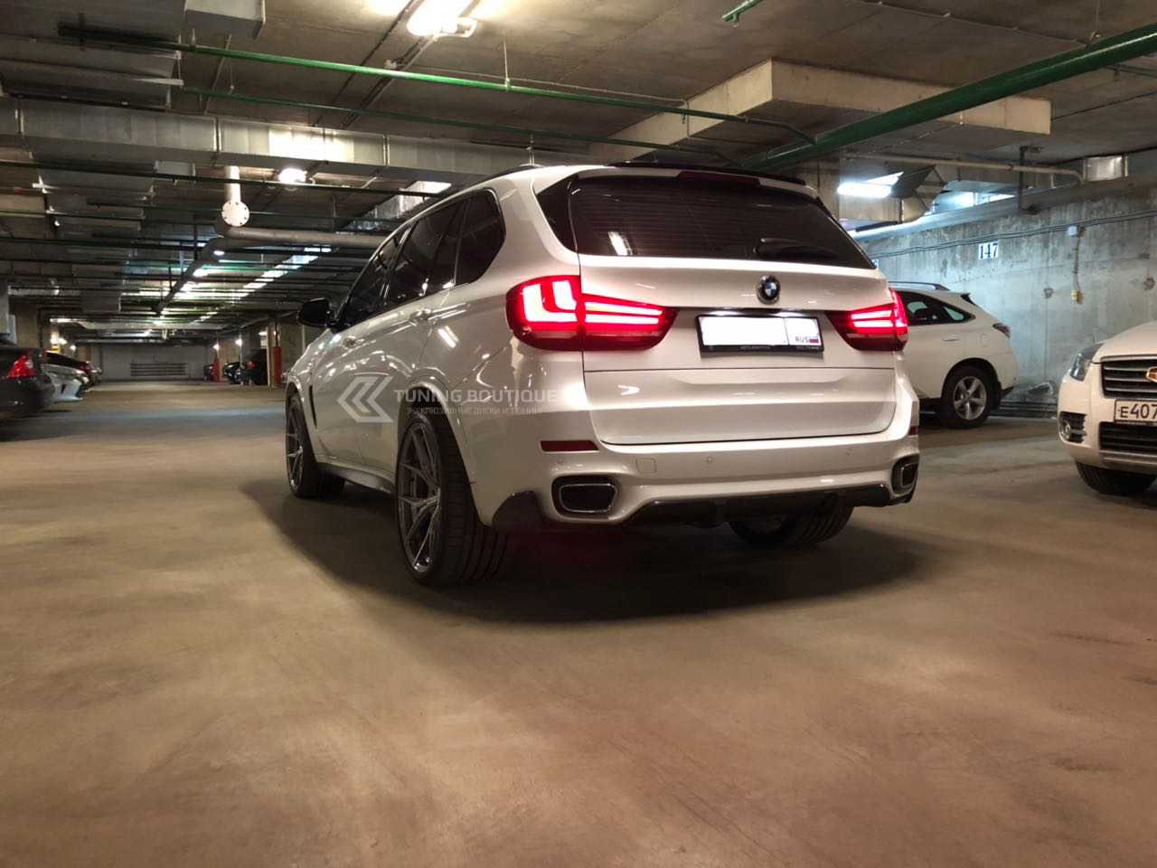 BMW X5 на 22" дисках Rohana RFX5 Brushed Titanium фото 3